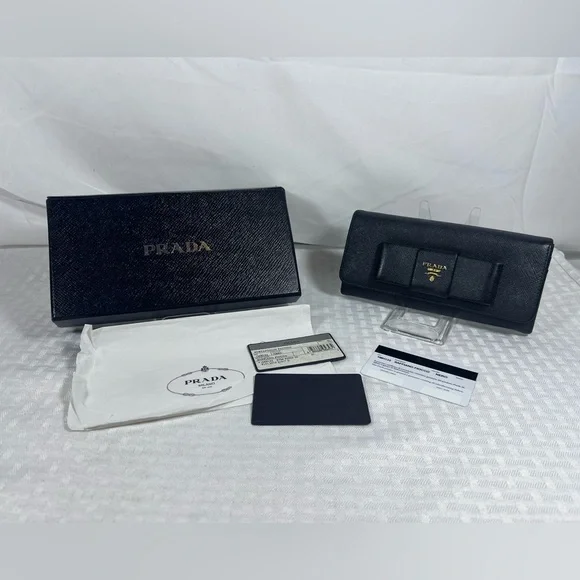 Prada Black Saffiano Bow Long Wallet Zip Coin Italy - Picture 1 of 12